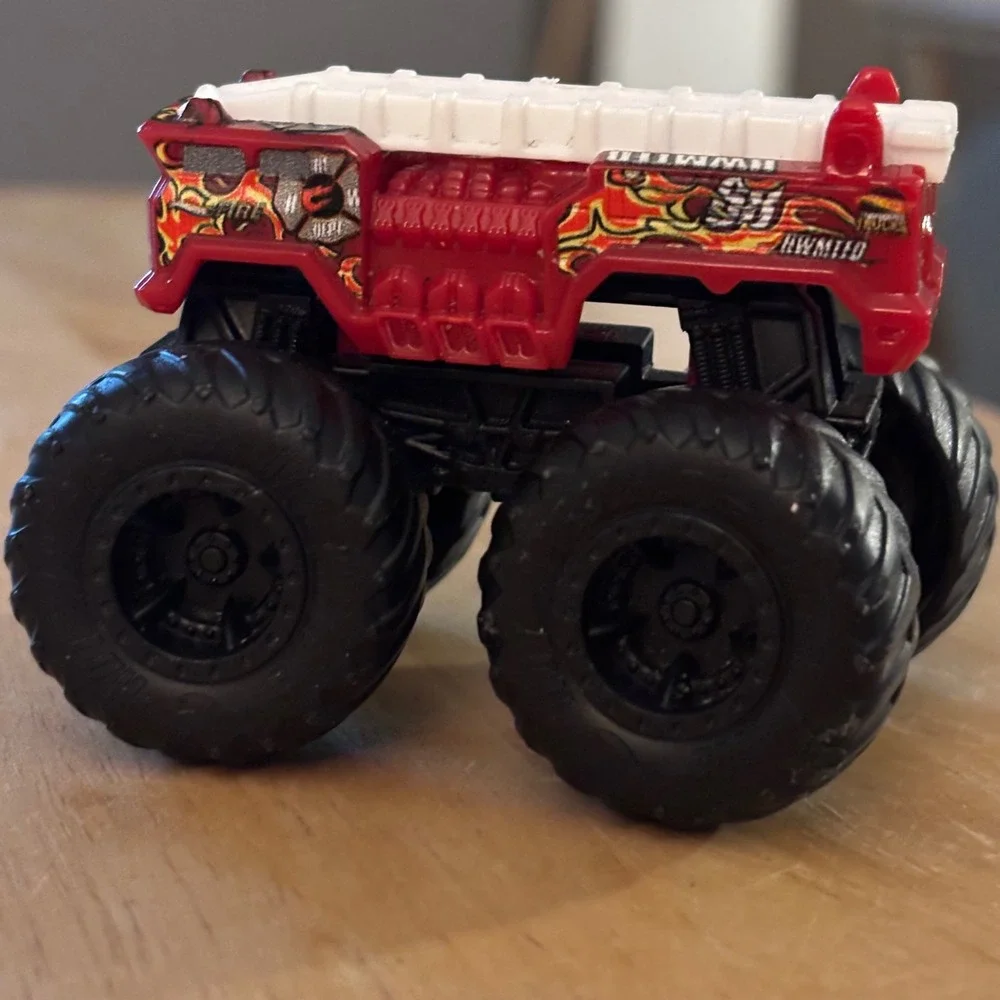 Hot Wheels Monster Trucks 5-Alarm Red Fire Truck 68 Diecast Toy Car 1186 MJ 1 NL - Picture 3 of 7